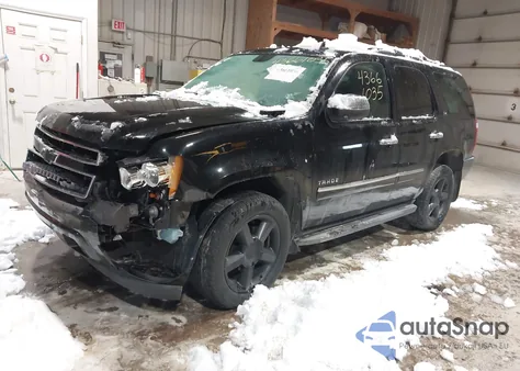 2010 Chevrolet Tahoe Ltz из США, поврежденный, VIN 1GNUKCE06AR283417